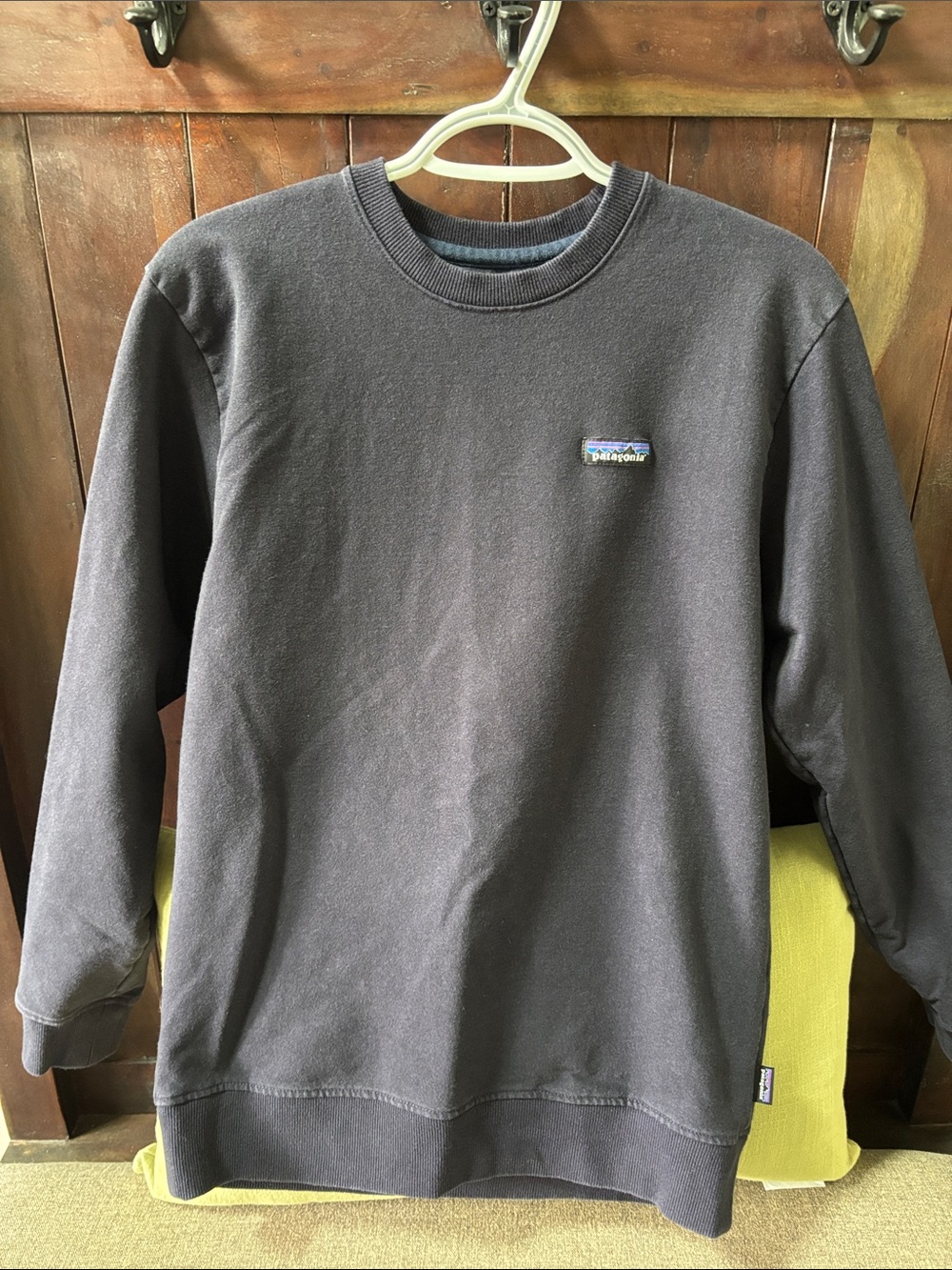 Patagonia Men's Crewneck Sweatshirt in Navy